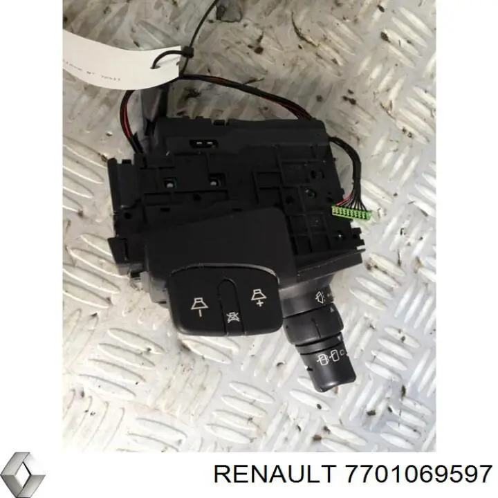 Comutador direito instalado na coluna da direção Renault (RVI) 7701069597 preço, a partir de 67,87 USD