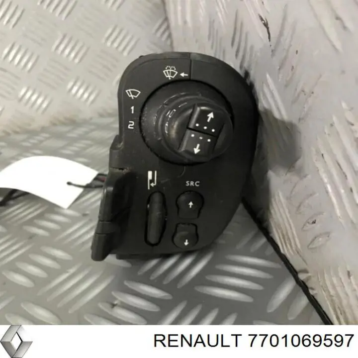 Compre 7701069597 Renault (RVI) Comutador direito instalado na coluna da direção