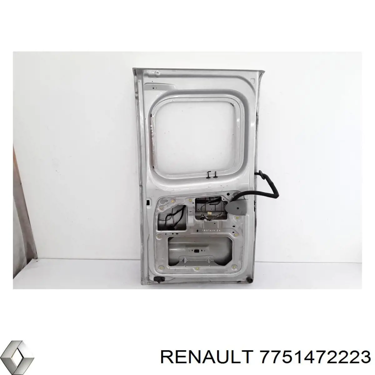 7751472223 Renault (RVI) Porta batente traseira esquerda de furgão