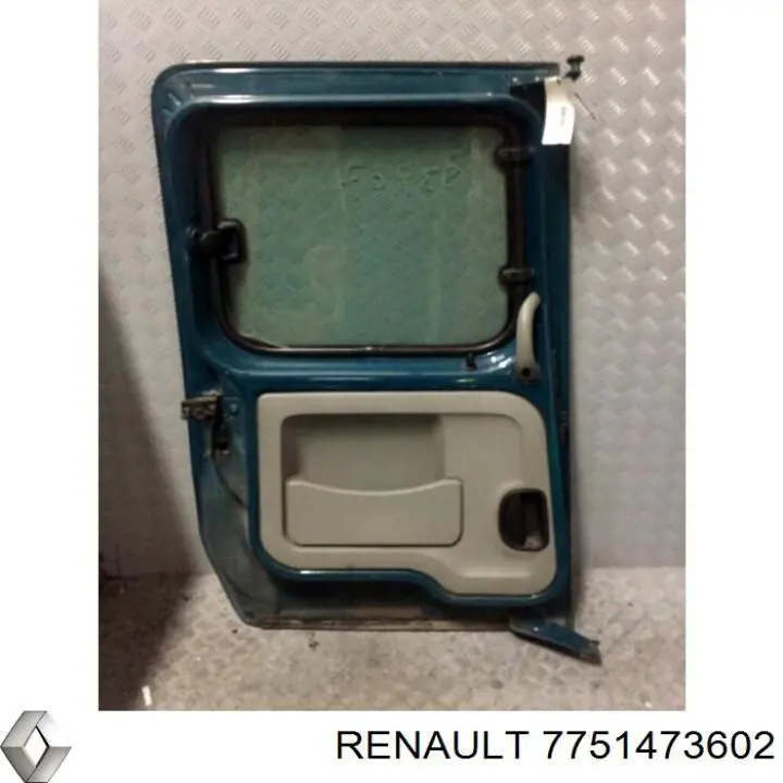 7751473602 Renault (RVI) Porta lateral (deslizante) esquerda