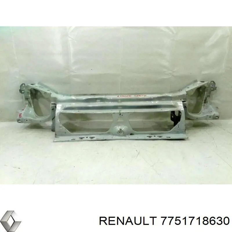 7751718630 Renault (RVI) Suporte do radiador montado (painel de montagem de fixação das luzes)