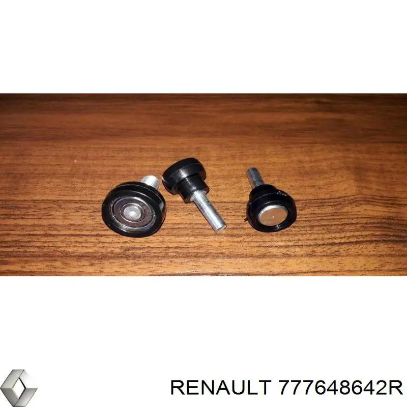 Compre 777648642R Renault (RVI) Rolo direito central da porta lateral (deslizante)