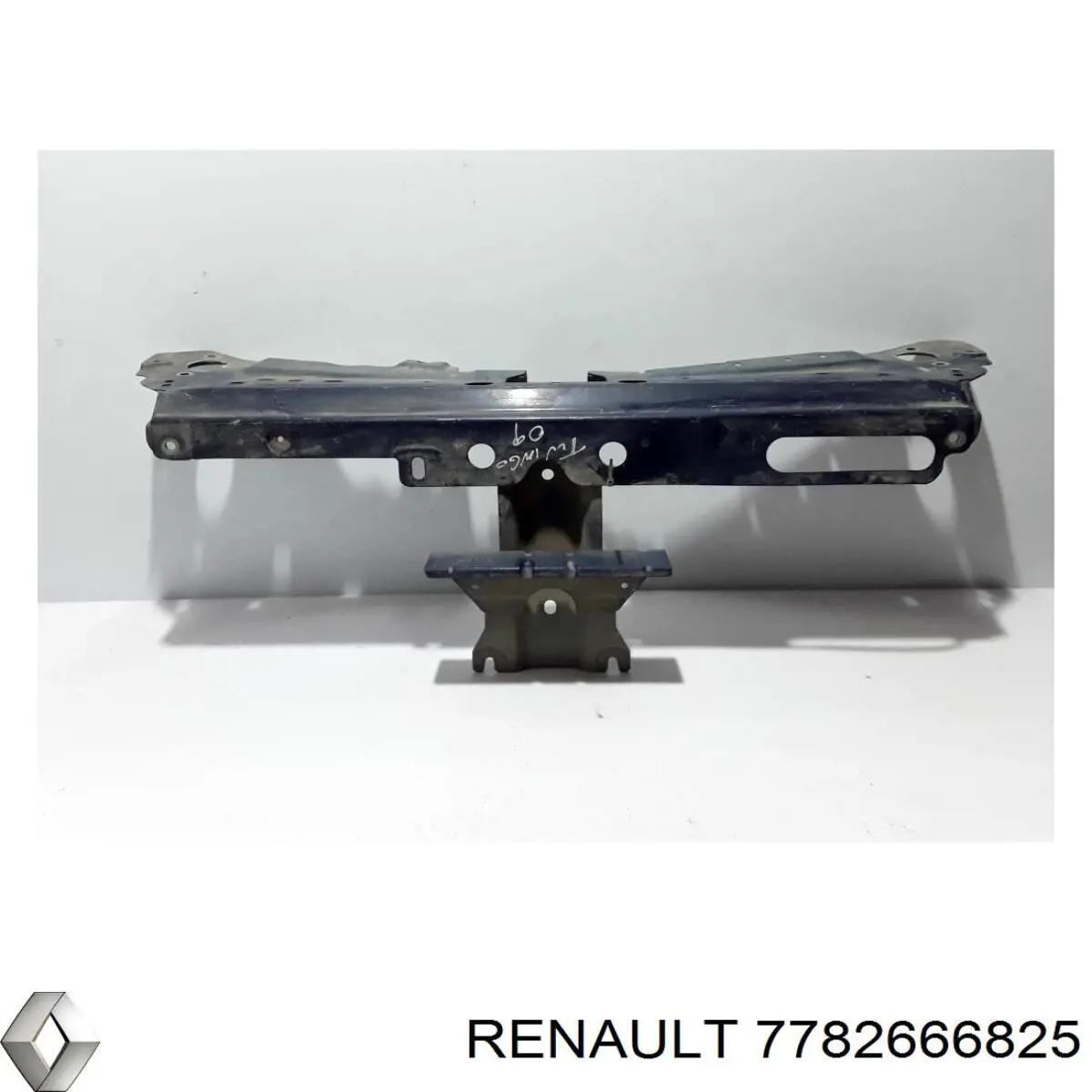 Suporte superior do radiador (painel de montagem de fixação das luzes) Renault (RVI) 7782666825 preço, a partir de 108,11 USD