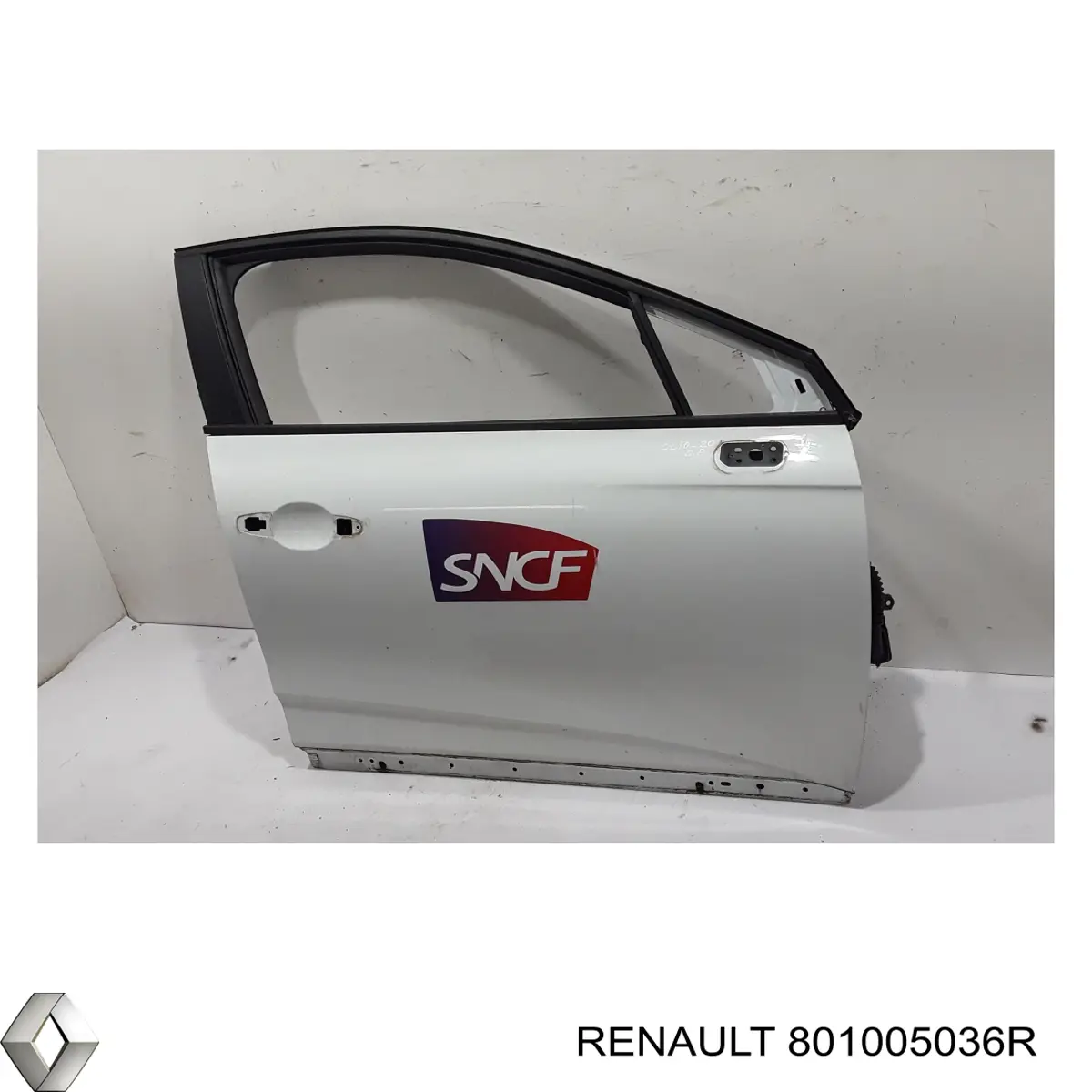Porta dianteira direita Renault (RVI) 801005036R