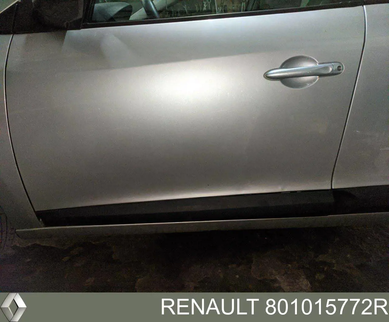 Porta dianteira esquerda Renault (RVI) 801015772R preço, a partir de 257,09 USD