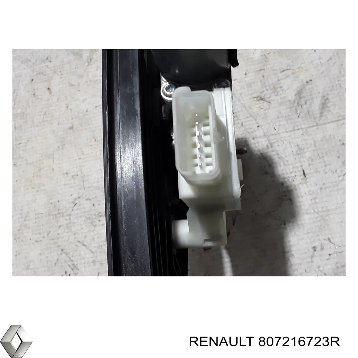 Mecanismo de acionamento de vidro da porta dianteira esquerda Renault Clio V B7