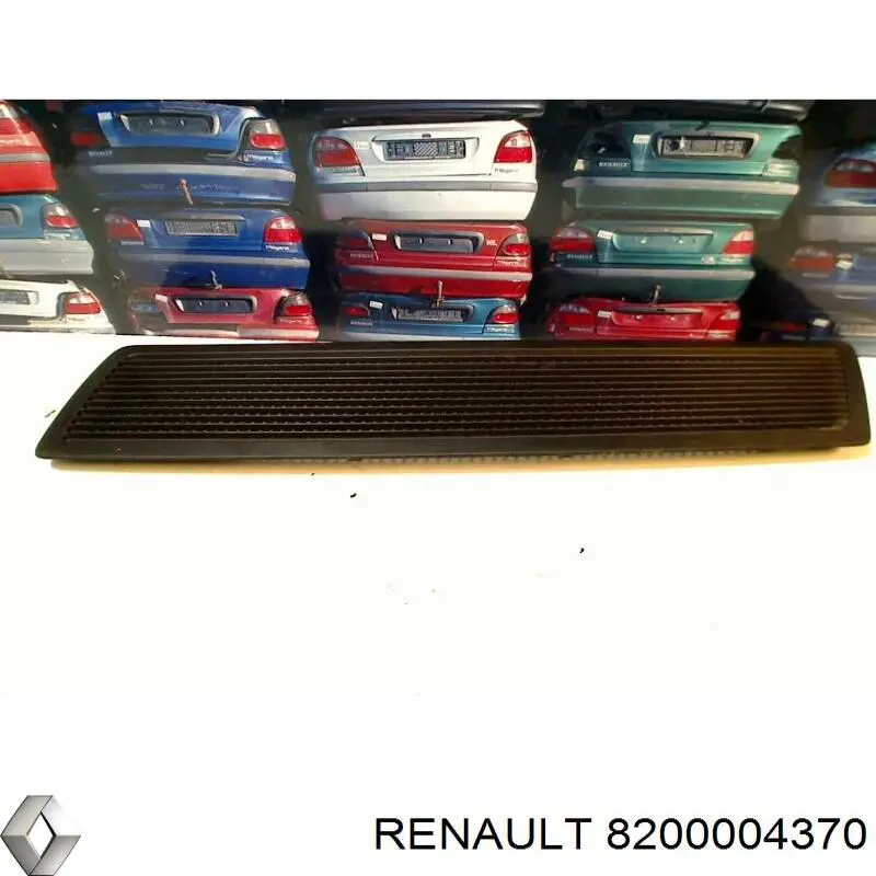 8200004370 Renault (RVI) Grelha da capota