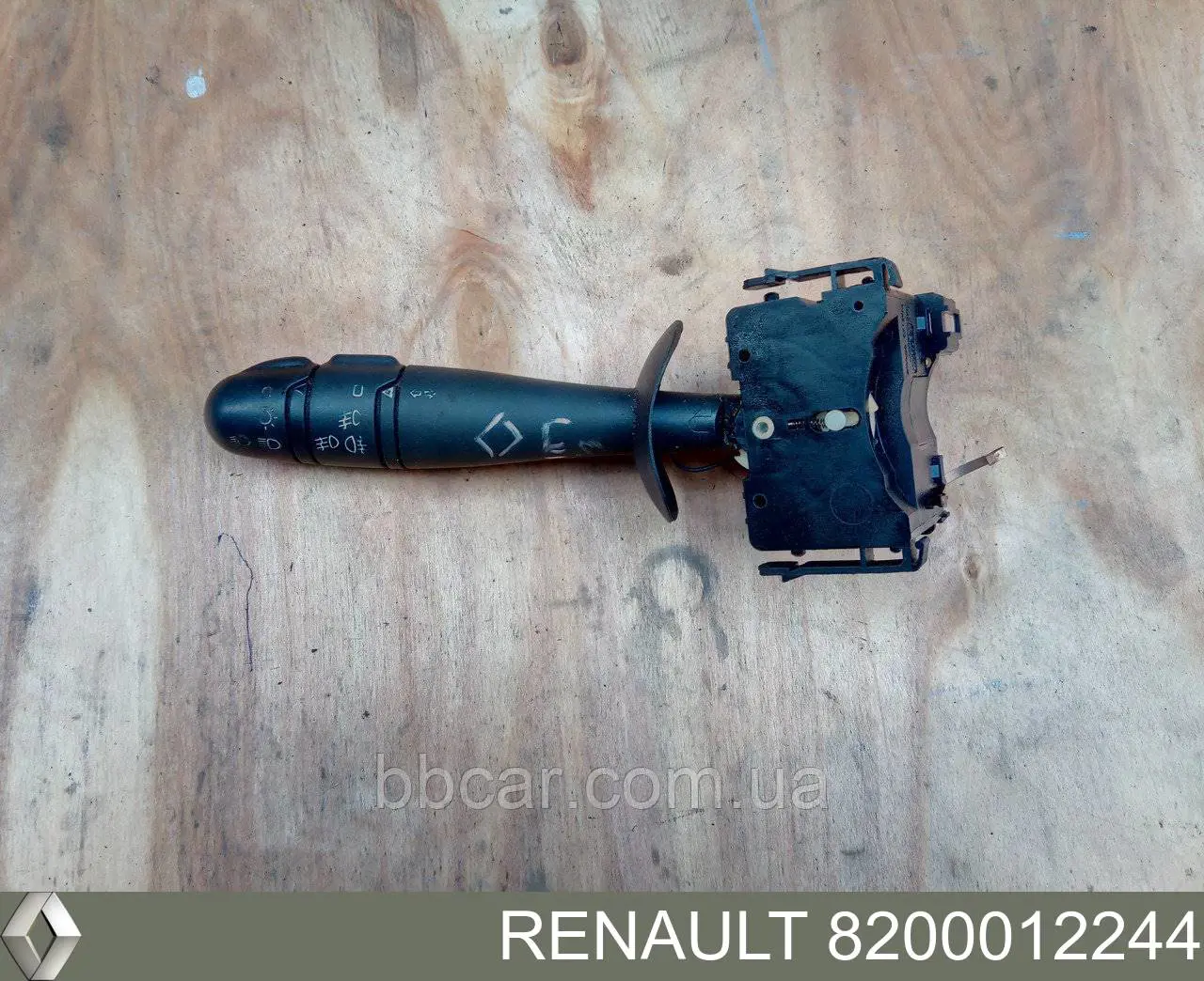 Compre 8200012244 Renault (RVI) Comutador esquerdo instalado na coluna da direção