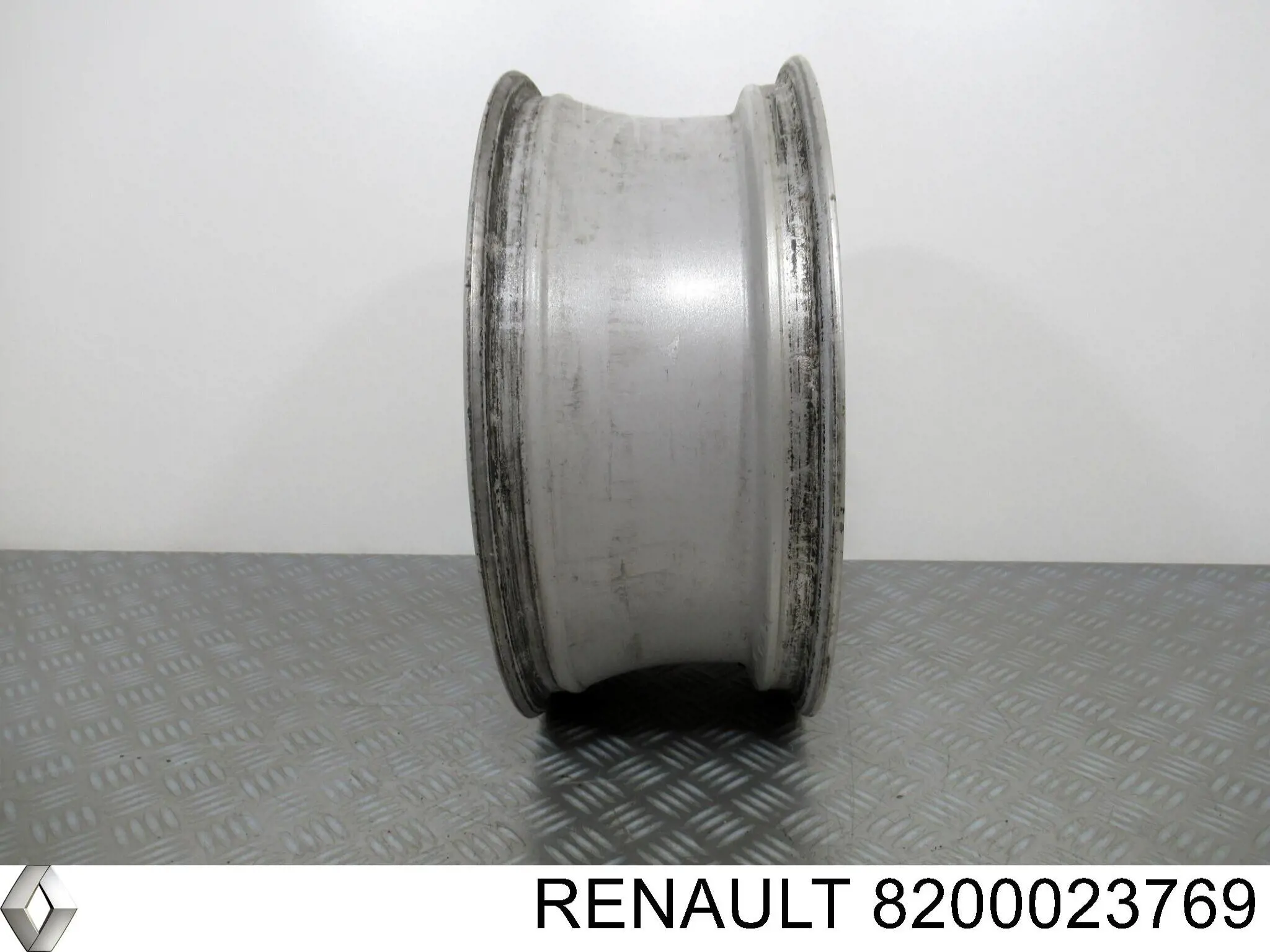 Compre 8200023769 Renault (RVI) Discos de roda de aleação ligeira (de aleação ligeira, de titânio)