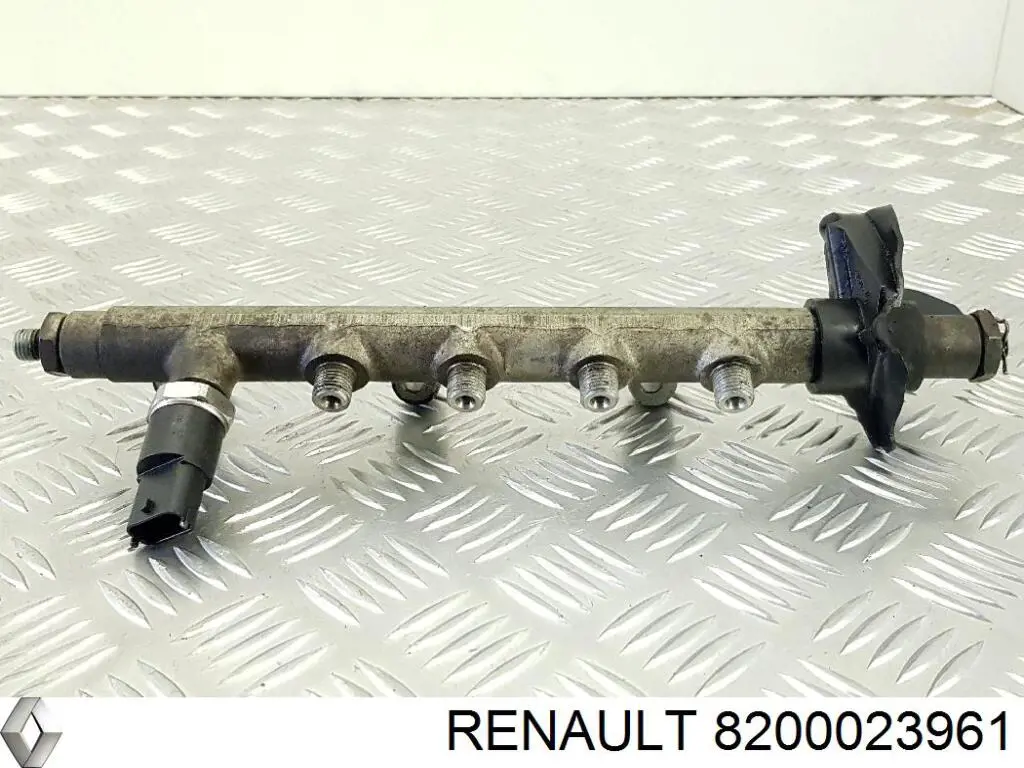 Distribuidor de combustível (rampa) Renault (RVI) 8200023961 preço, a partir de 66,52 USD