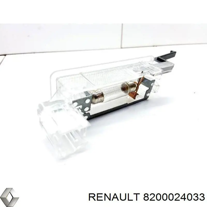 Compre 8200024033 Renault (RVI) Quebra-luz da luz de fundo de porta-luvas