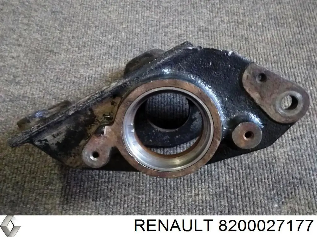 Compre 8200027177 Renault (RVI) Suporte de rolamento suspenso do semieixo dianteiro