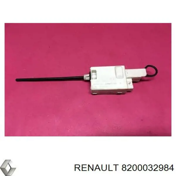 8200032984 Renault (RVI) Motor acionador de abertura do alcapão de tanque