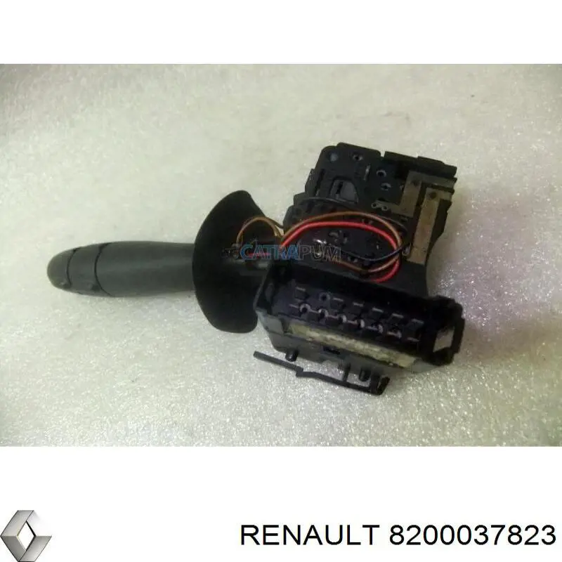 8200037822 Renault (RVI) Tampa de motor decorativa