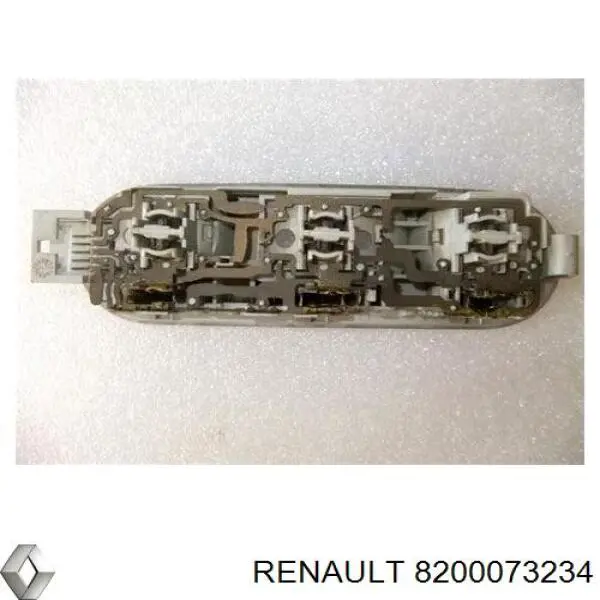 Compre 8200073234 Renault (RVI) Quebra-luz de iluminação de salão (de cabina)