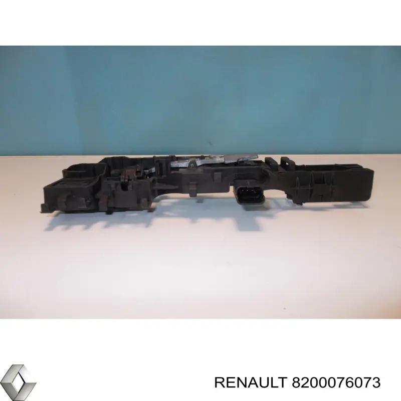 8200076073 Renault (RVI) Suporte de maçaneta externa da porta dianteira esquerda