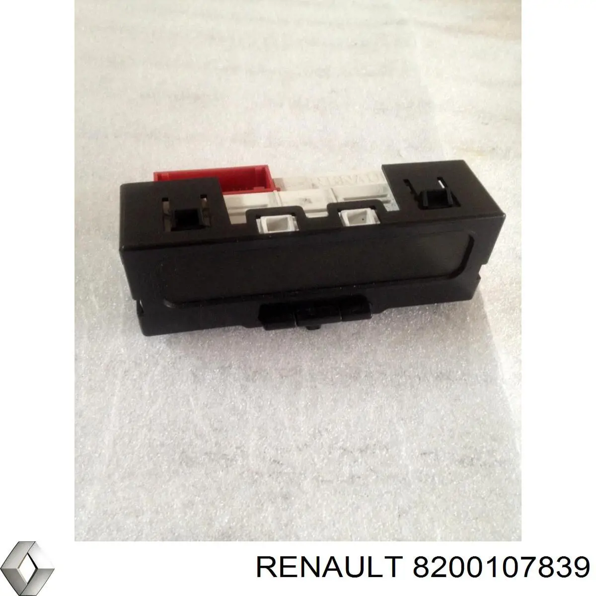  Mostrador multifuncional Renault Master II сaixa (HD, FD) (2003 - 2010) II