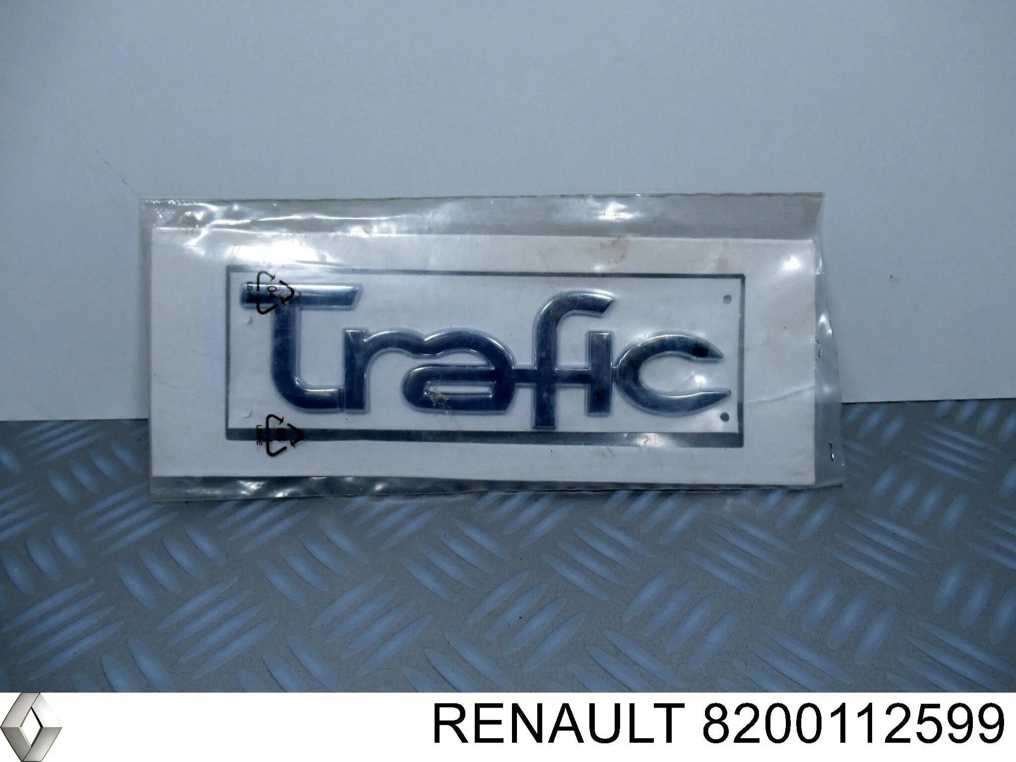 8200112599 Renault (RVI) Emblema de tampa de porta-malas (emblema de firma)