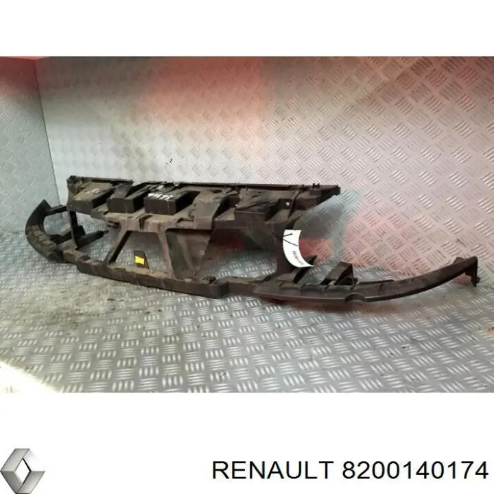 8200140174 Renault (RVI) Suporte do radiador montado (painel de montagem de fixação das luzes)