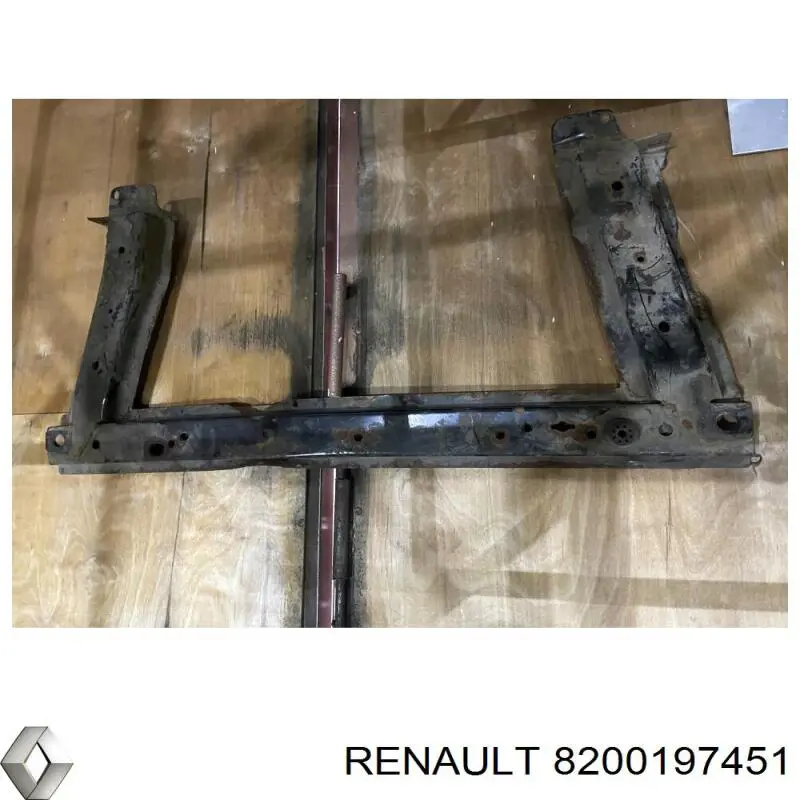 8200197451 Renault (RVI) Viga de suspensão dianteira (plataforma veicular) dianteira