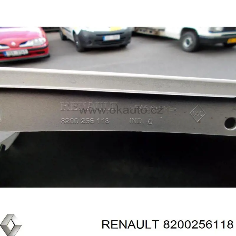 Compre 8200256118 Renault (RVI) Pára-lama dianteiro direito