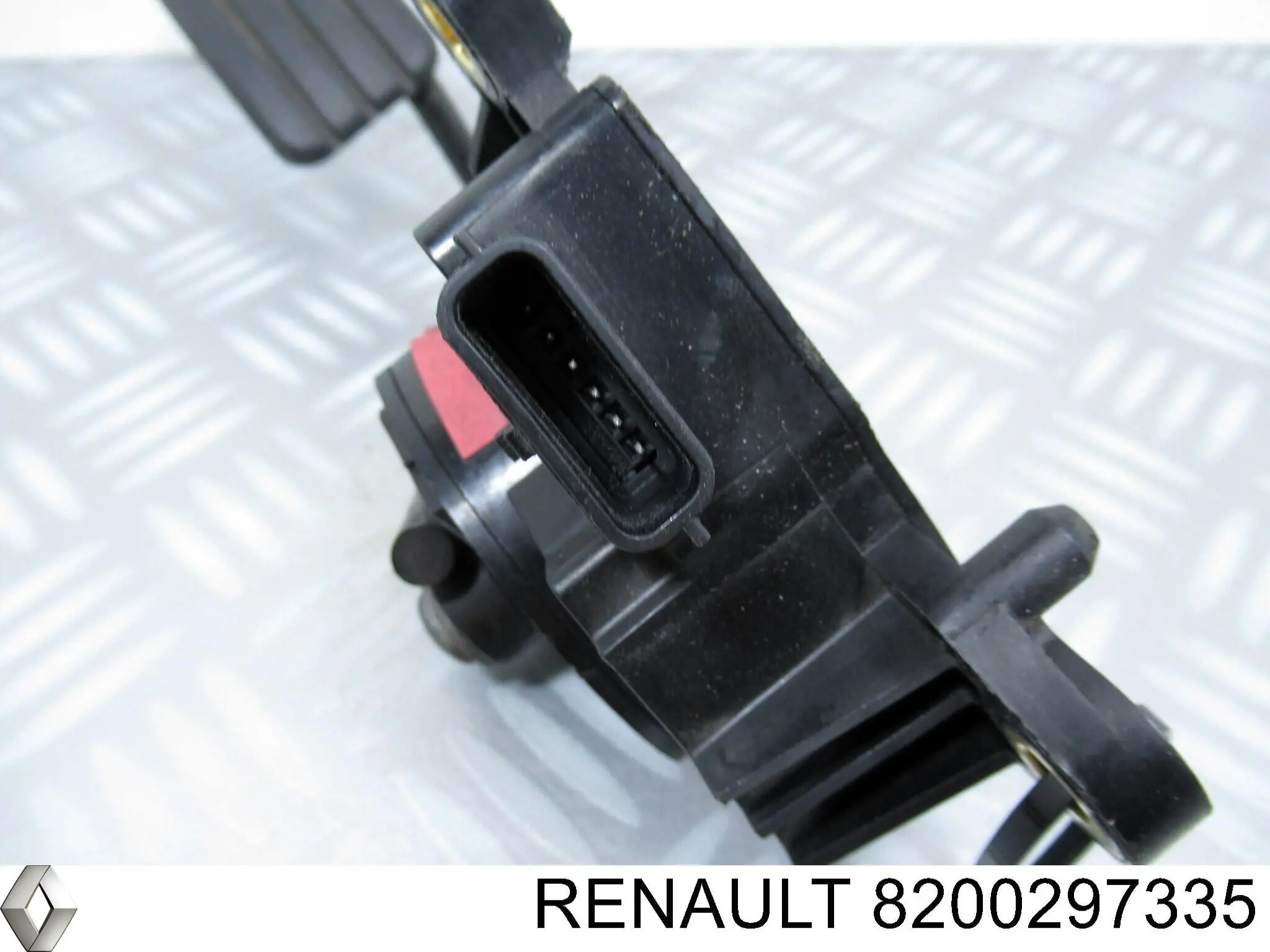 Compre 8200297335 Renault (RVI) Pedal de gás (de acelerador)