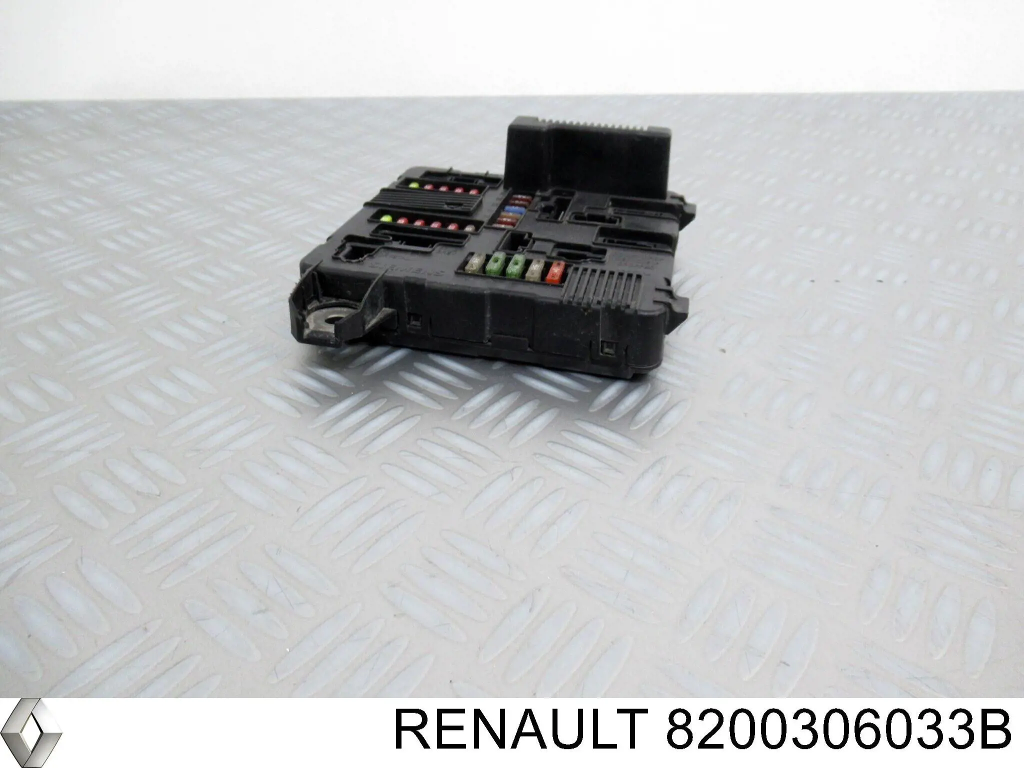 8200306033B Renault (RVI) Unidade de dispositivos de segurança
