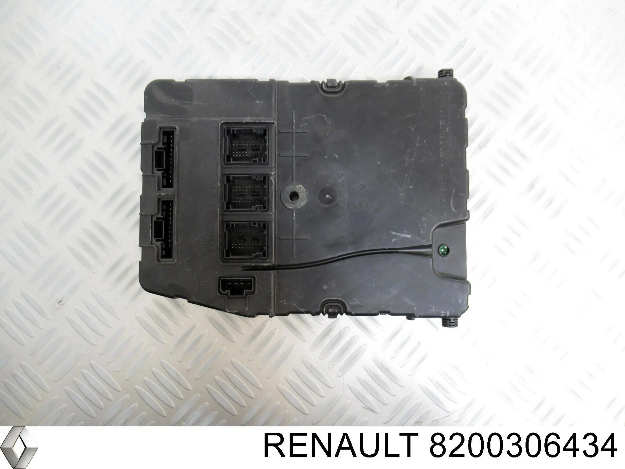 Unidade de dispositivos de segurança 8200306434 Renault (RVI)