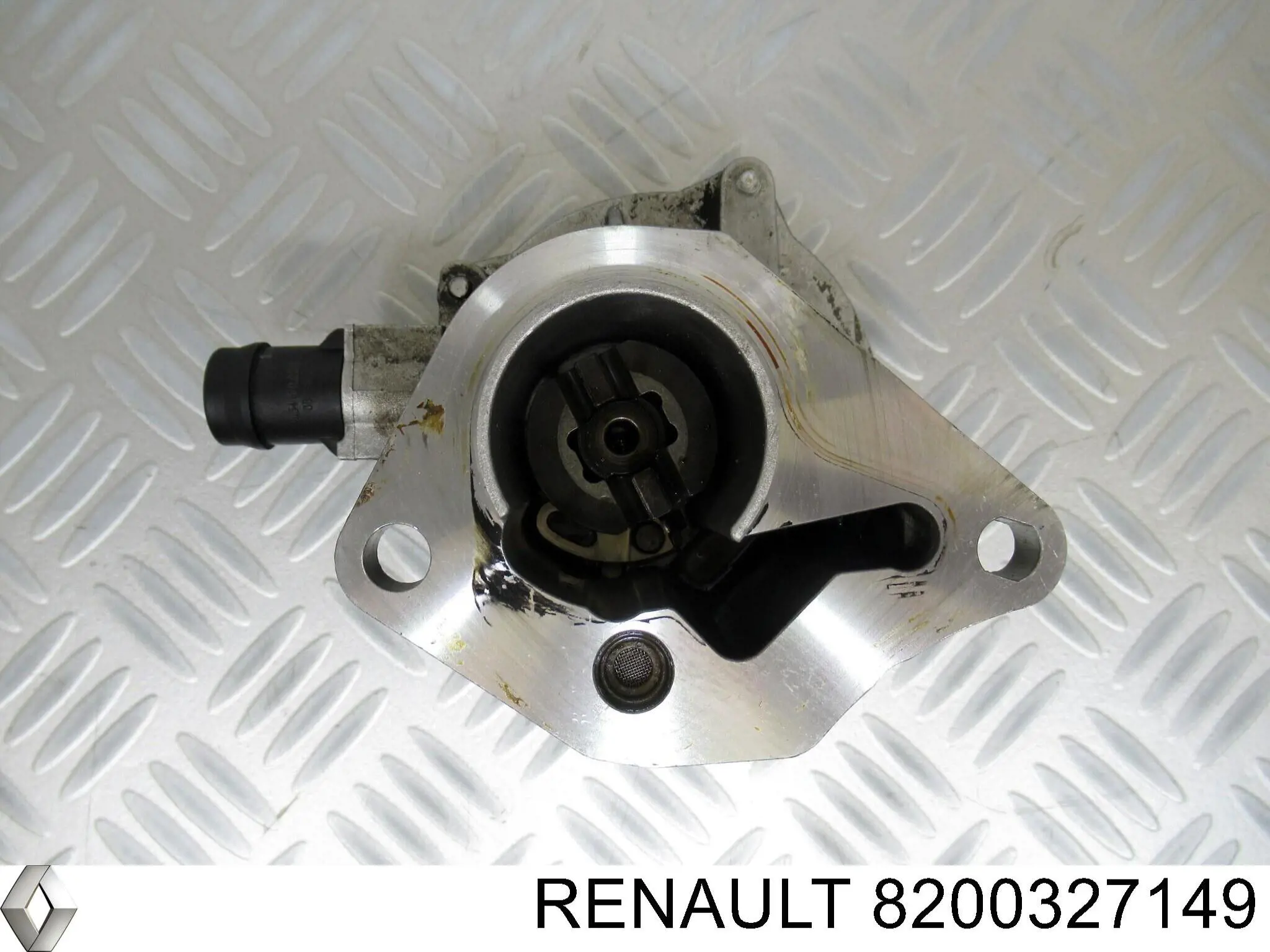 Compre 8200327149 Renault (RVI) Bomba a vácuo