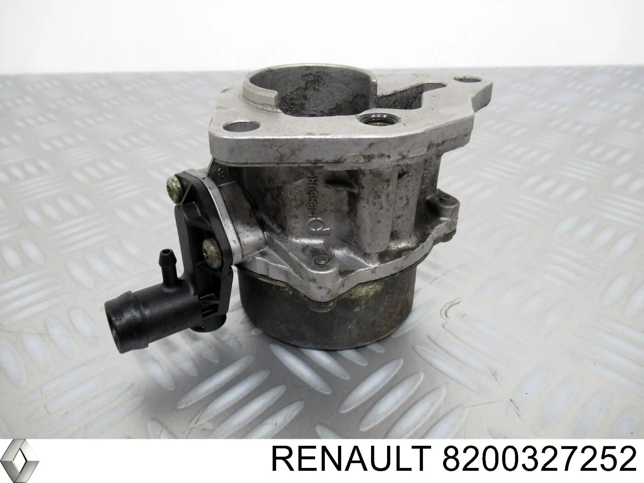 Bomba a vácuo Renault (RVI) 8200327252 preço, a partir de 47,09 USD