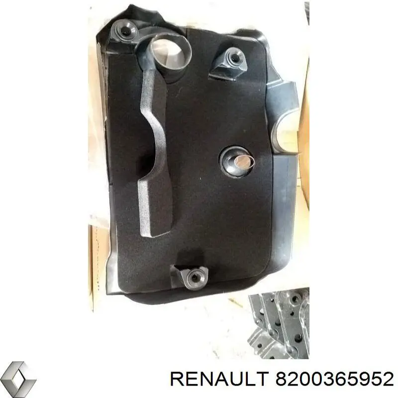 8200365952 Renault (RVI) Tampa de motor decorativa