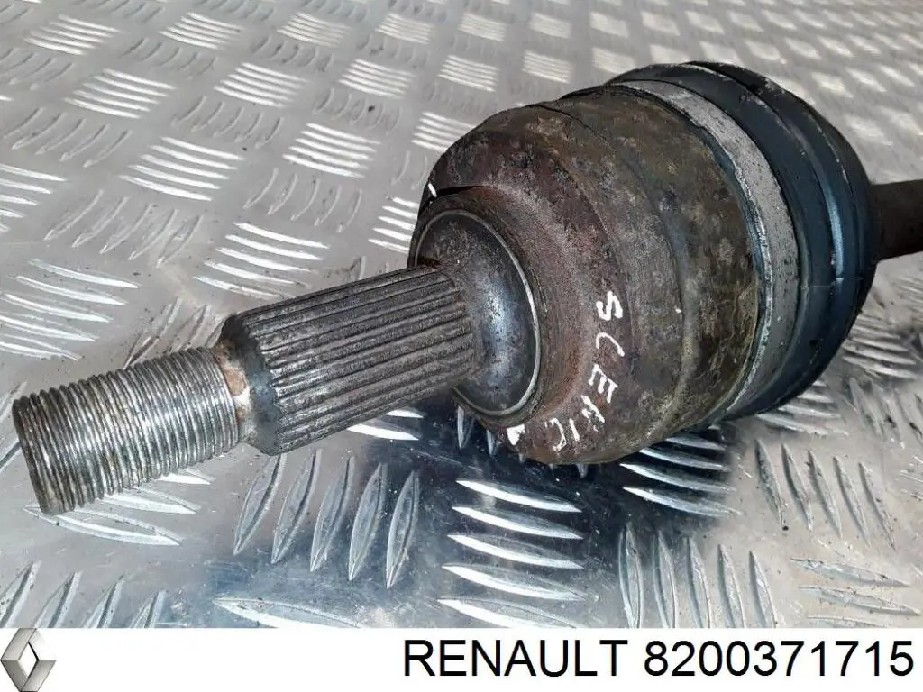 Compre 8200371715 Renault (RVI) Suporte de rolamento suspenso do semieixo dianteiro