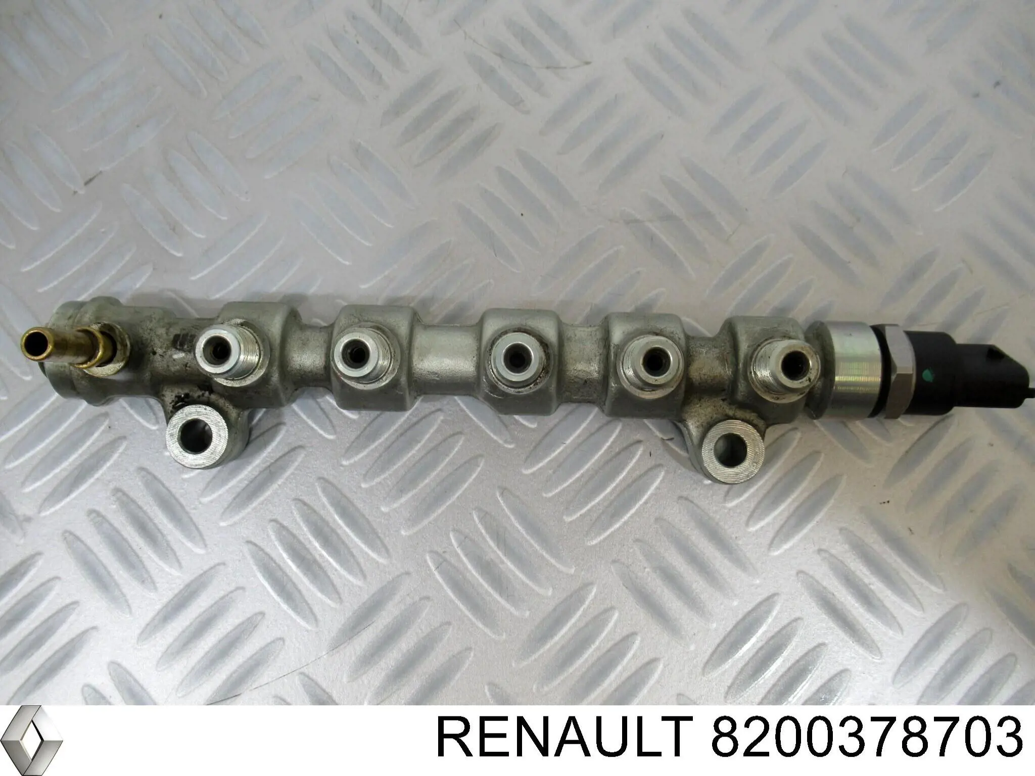 Distribuidor de combustível (rampa) Renault (RVI) 8200378703 preço, a partir de 88,53 USD