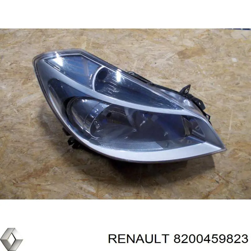 Compre 8200459823 Renault (RVI) Luz direita