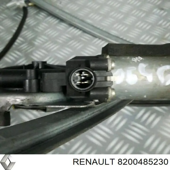 Compre 8200485230 Renault (RVI) Mecanismo de acionamento de vidro da porta dianteira direita