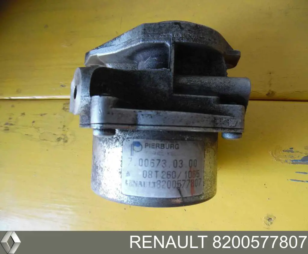 Compre 8200577807 Renault (RVI) Bomba a vácuo