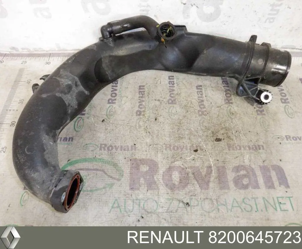 Compre 8200645723 Renault (RVI) Cano derivado de ar, entrada na turbina (supercompressão)