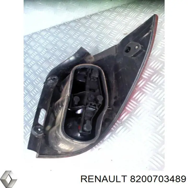 8200703489 Renault (RVI) Lanterna traseira direita