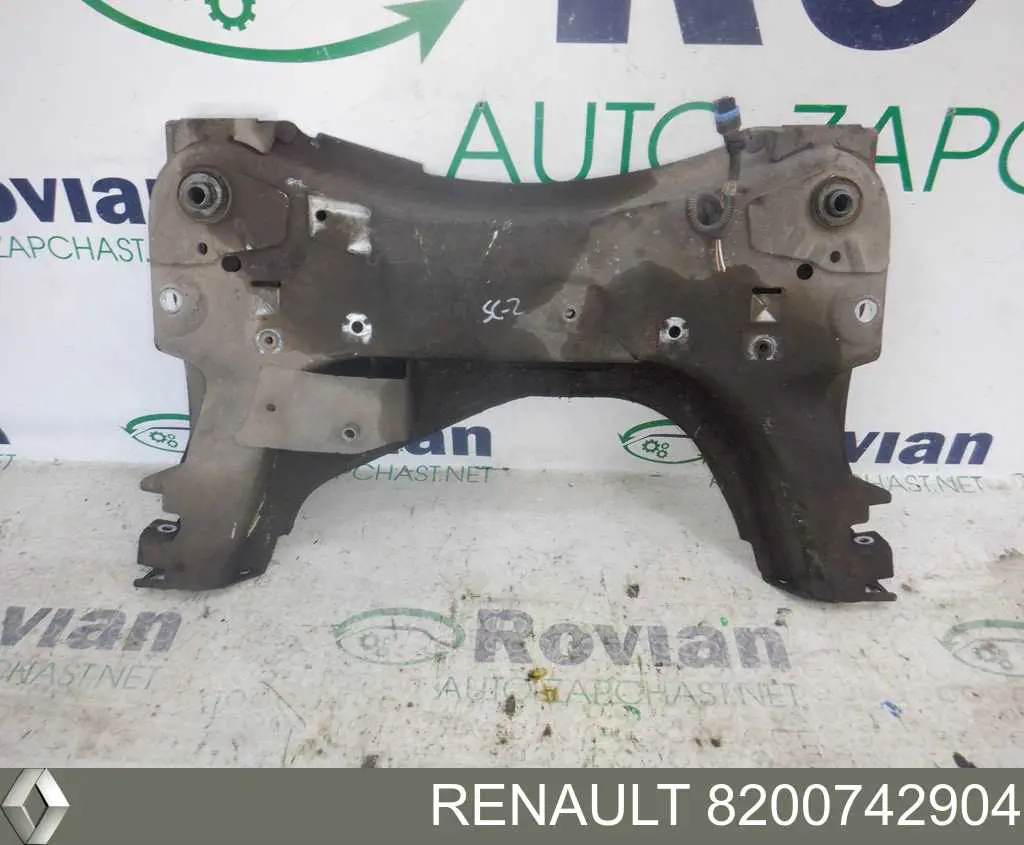 Compre 8200742904 Renault (RVI) Viga de suspensão dianteira (plataforma veicular)