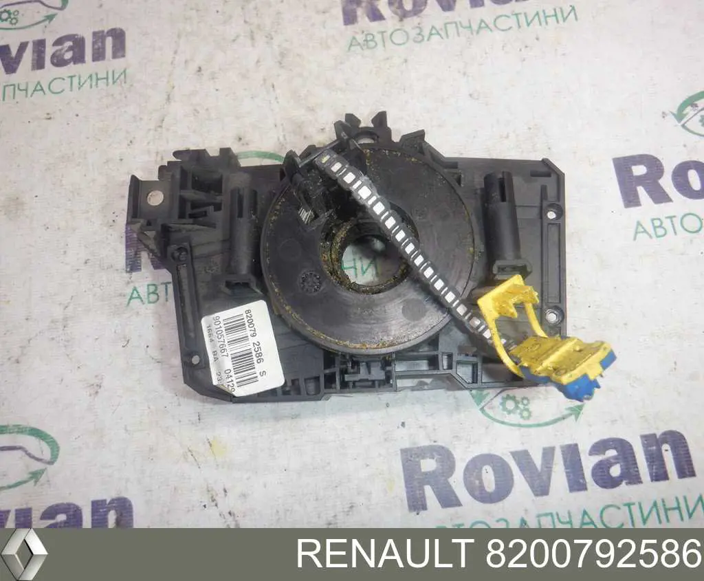 8200792586 Renault (RVI) Comutador esquerdo instalado na coluna da direção