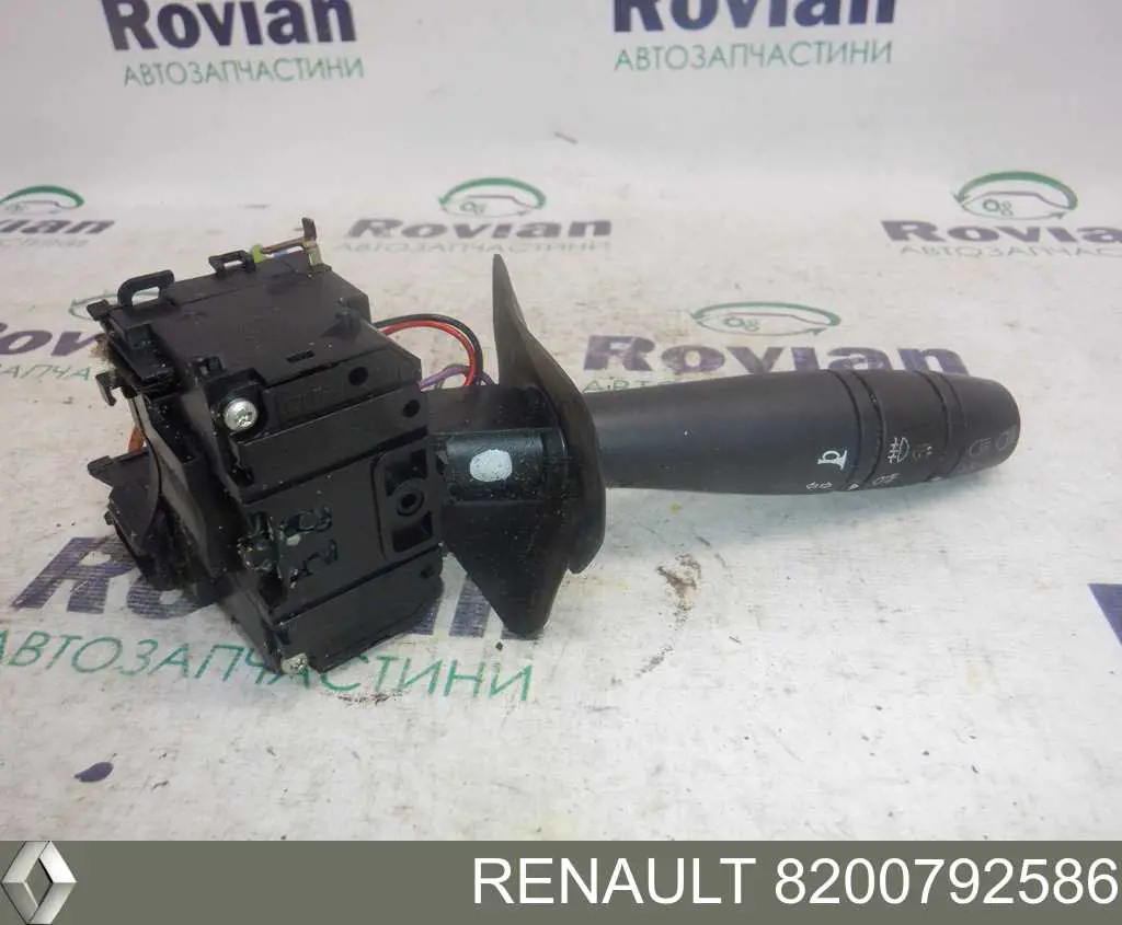 Comutador esquerdo instalado na coluna da direção Renault (RVI) 8200792586 preço, a partir de 58,17 USD