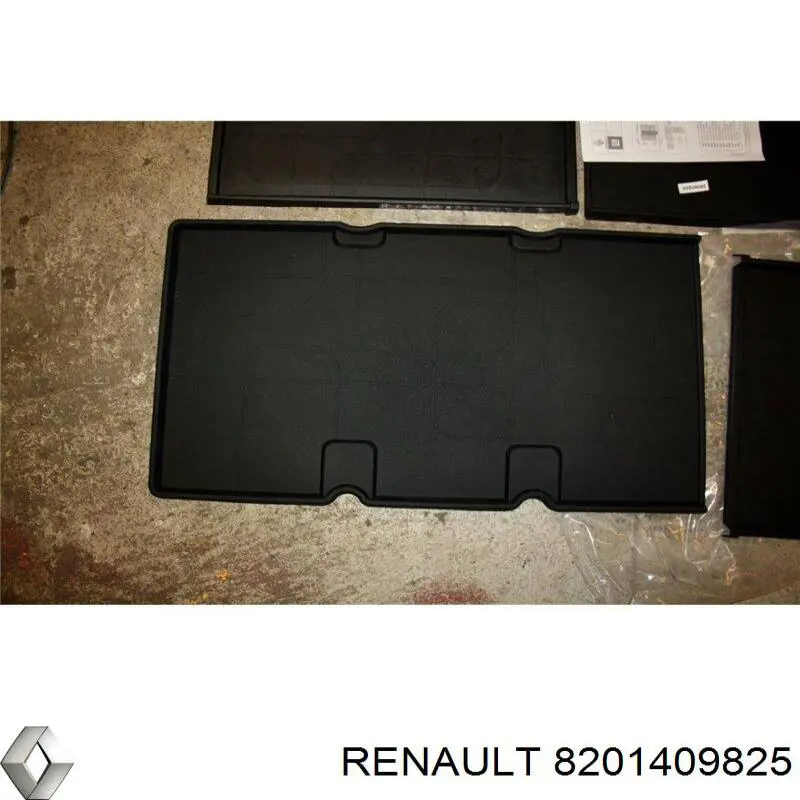 Compre 8201409825 Renault (RVI) Tapete de terceira fila dos assentos