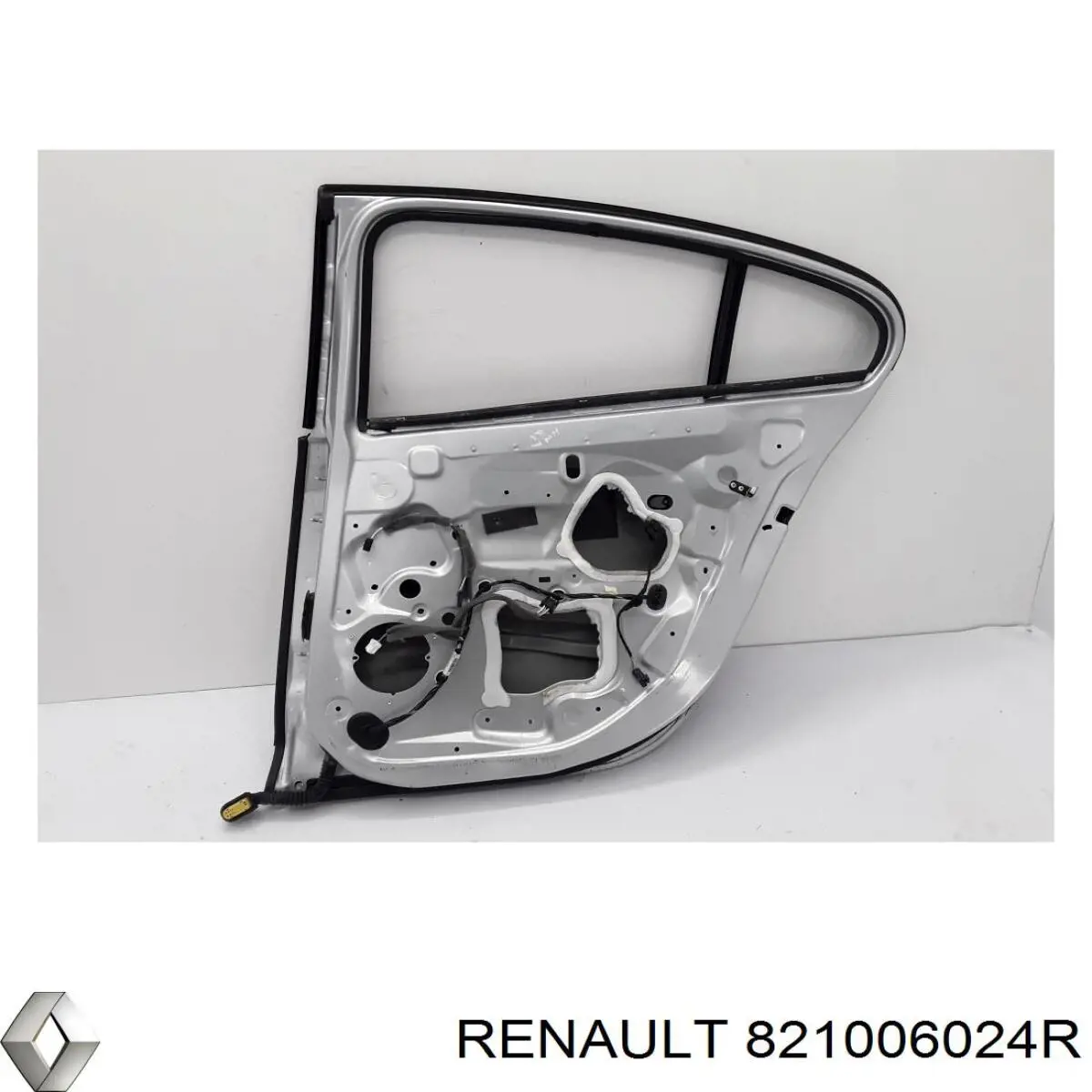 821009100R Renault (RVI) Porta traseira direita