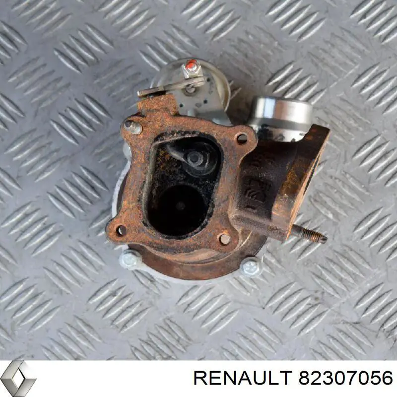  82307056 Renault (RVI)