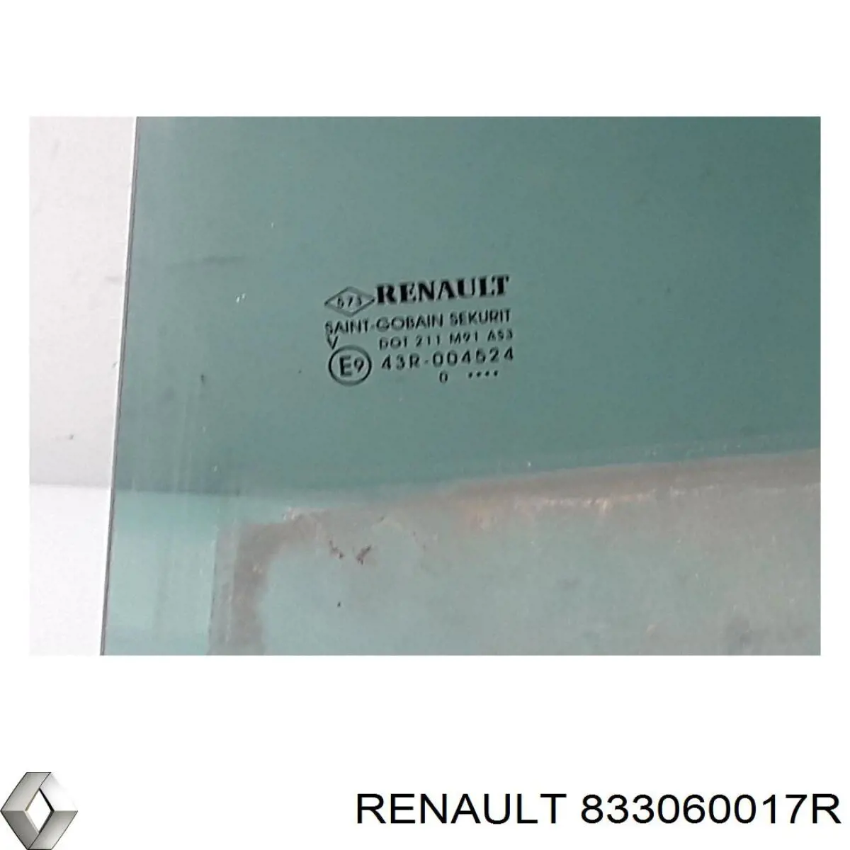 Compre 833060017R Renault (RVI) Vidro de carroçaria (da seção de bagagem) direito