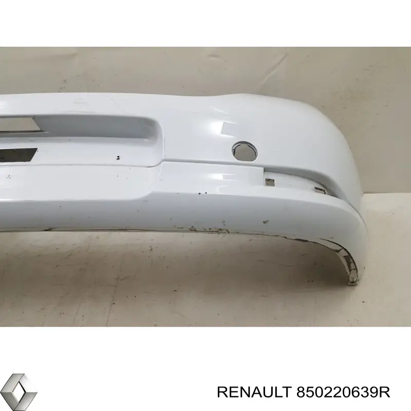 Compre 850220639R Renault (RVI) Pára-choque traseiro