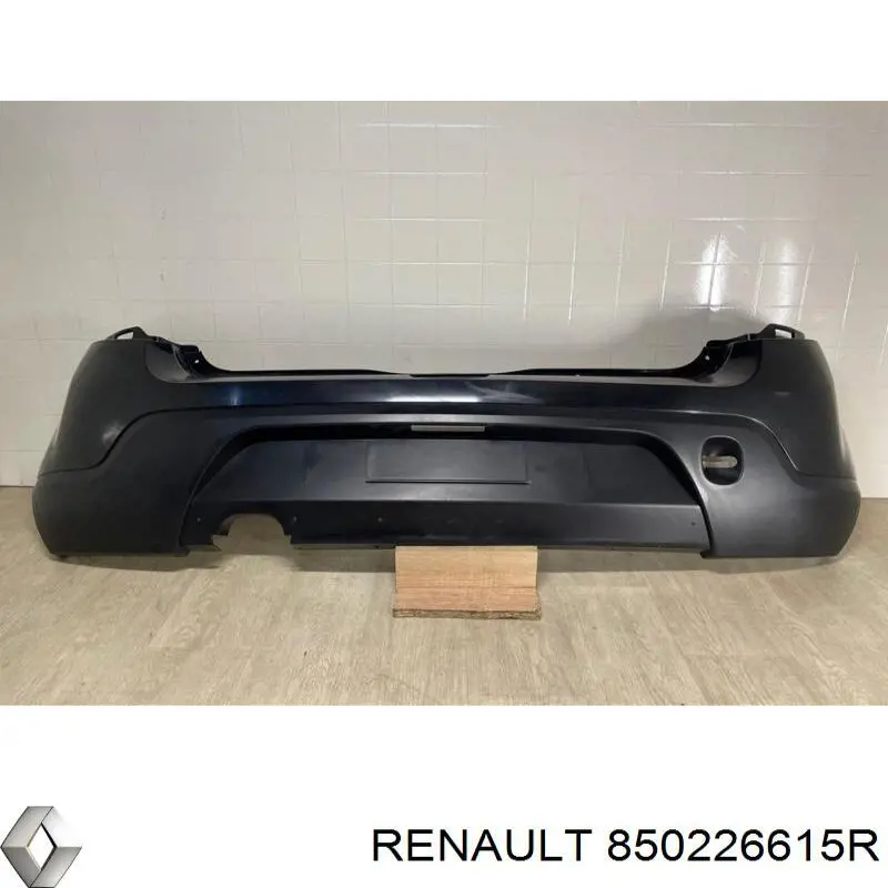 850226615R Renault (RVI) Pára-choque traseiro