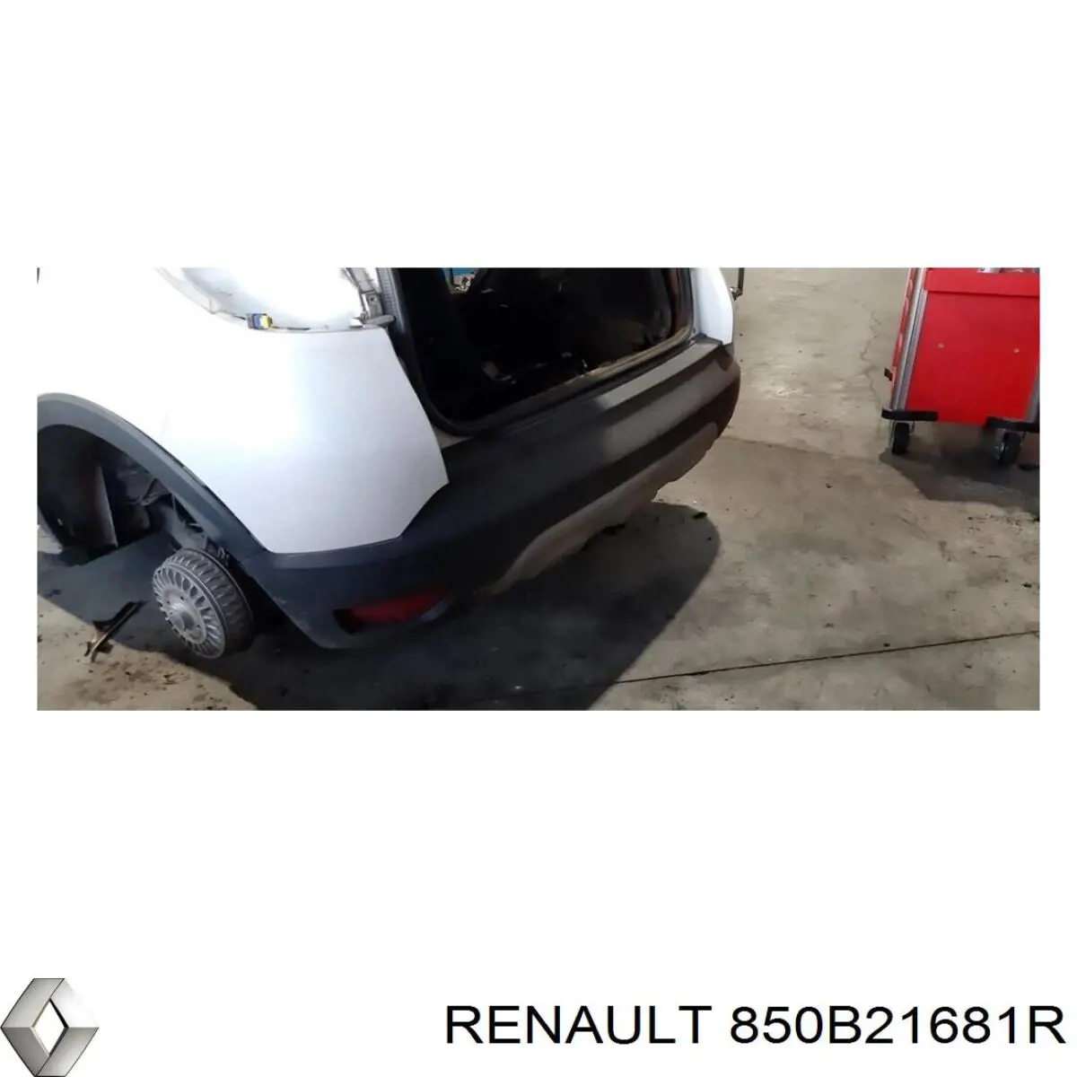 850B21681R Renault (RVI) Pára-choque traseiro