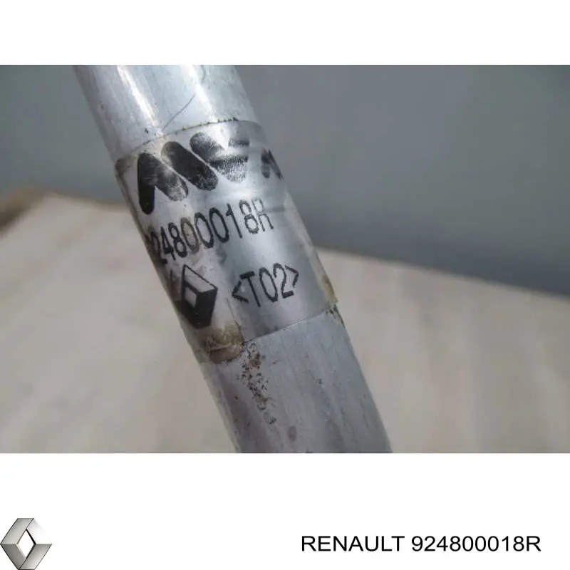 924800018R Renault (RVI) Mangueira de aparelho de ar condicionado, desde o vaporizador traseiro até o compressor