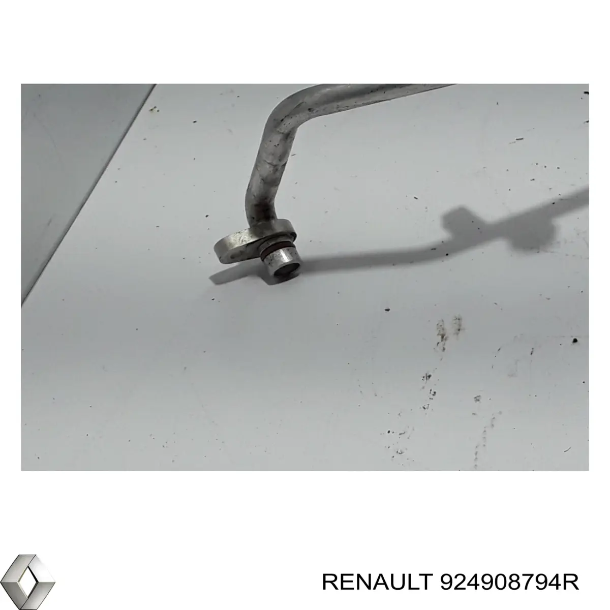 924908794R Renault (RVI) Mangueira de aparelho de ar condicionado, desde o compressor até o radiador